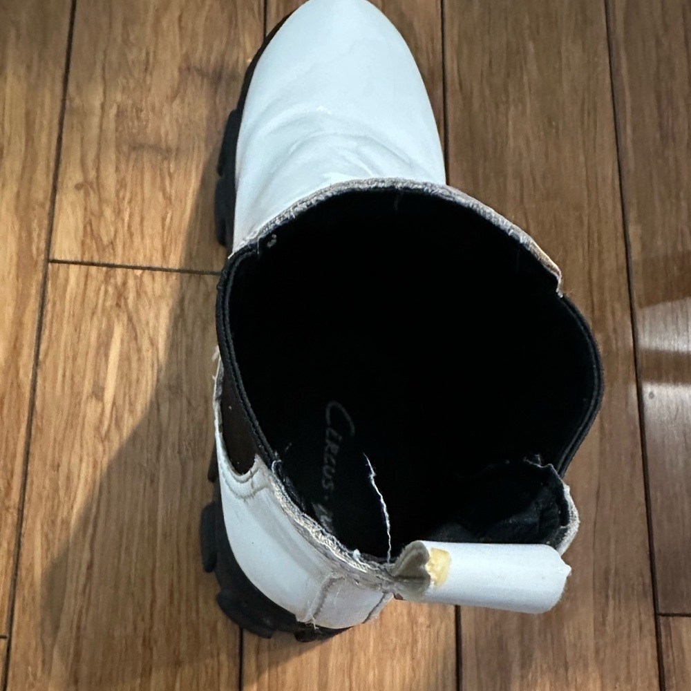 Sam Edelman Darielle Boot - Picture 6 of 15